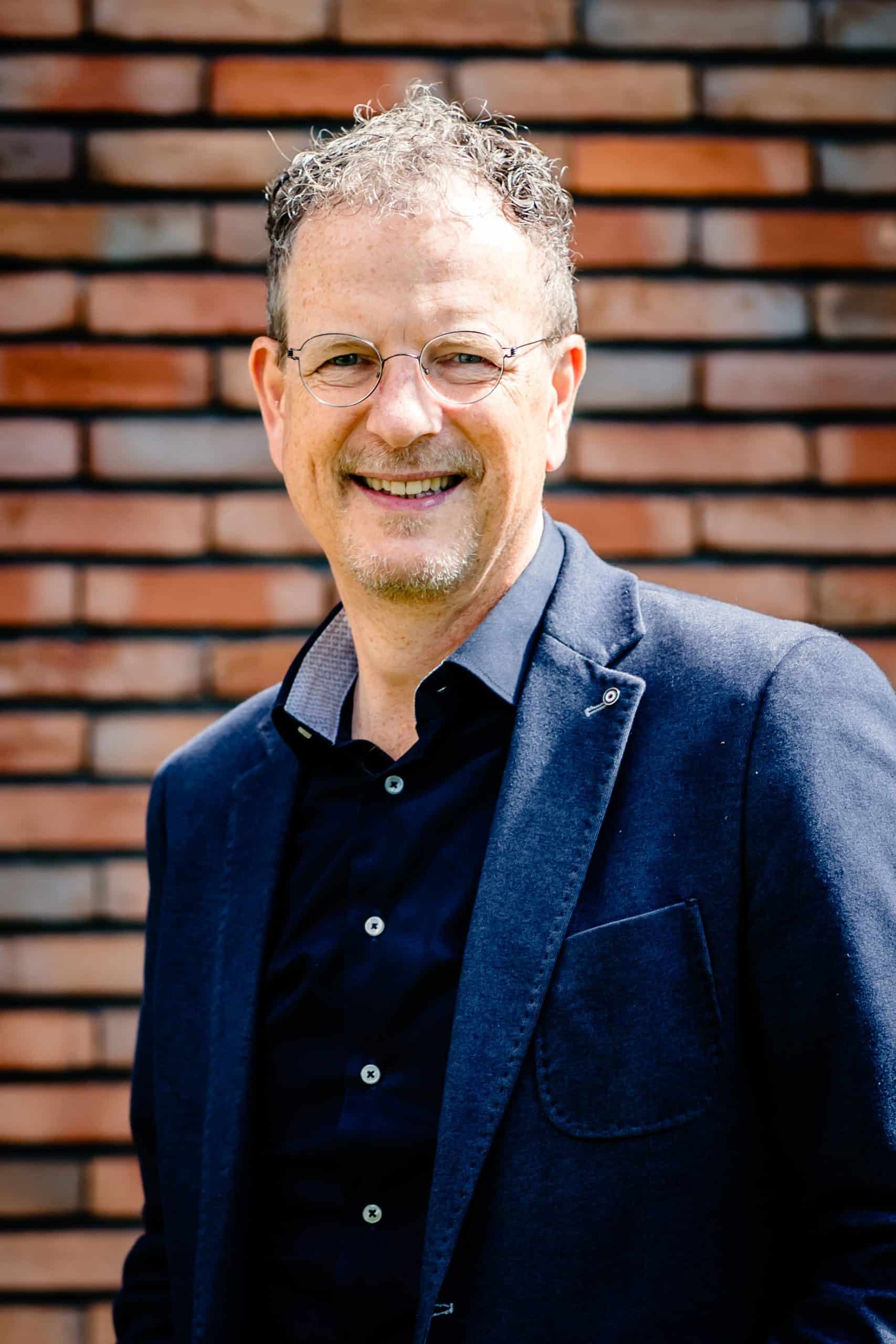 108AlfredvdBosch12416